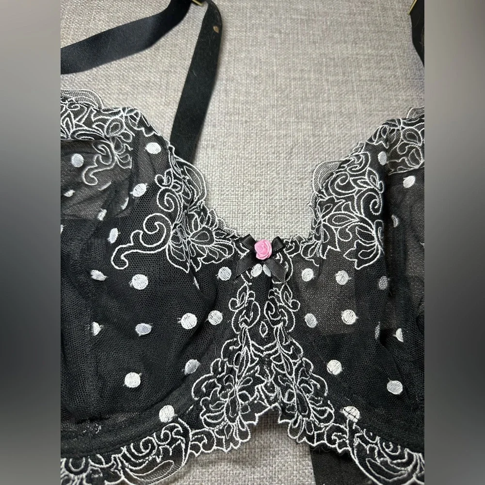 Cacique Black Sheer Lace Underwire Bra with White Embroidery - Picture 2 of 6